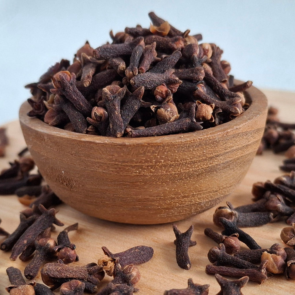 Weigh - Organic Whole Cloves (30g)